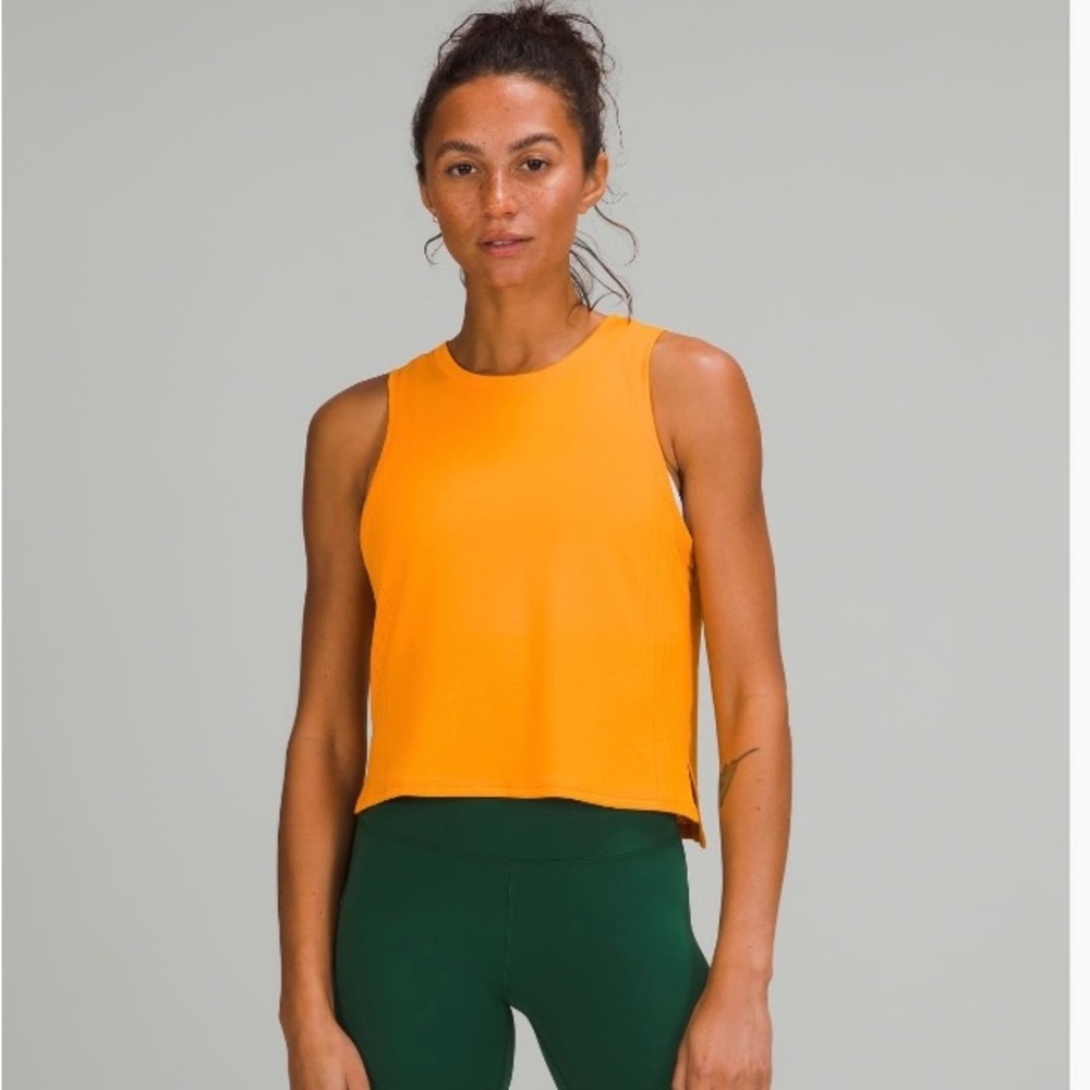 Lululemon train to be sz 6